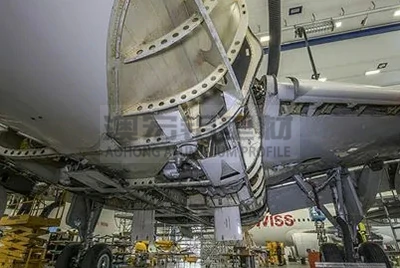 飛機(jī)機(jī)架