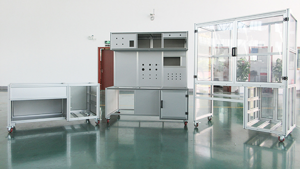 鋁型材框架怎么固定板或者鐵網(wǎng)？